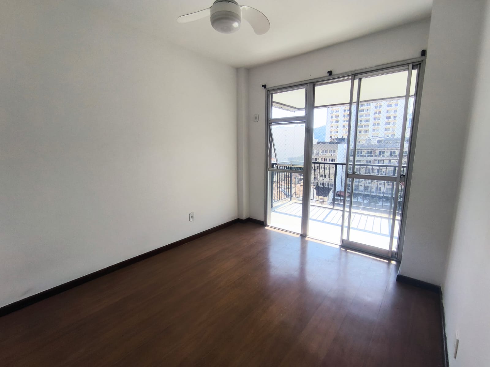 Apartamento para alugar no Grajaú 3 quartos, varanda e duas 